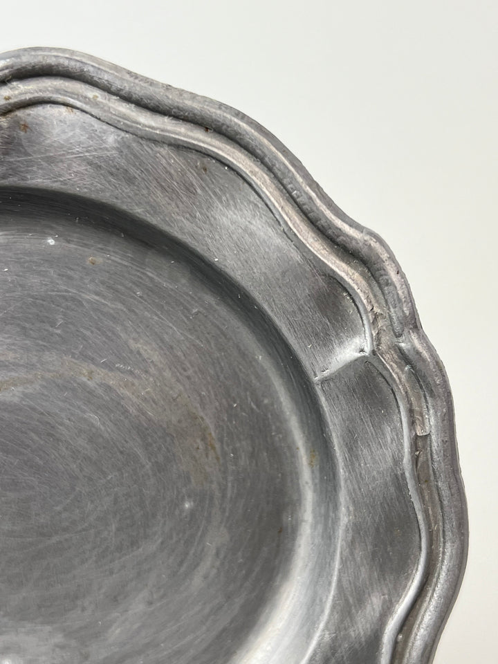 Set di 12 sottobicchieri in peltro e bordo sagomato