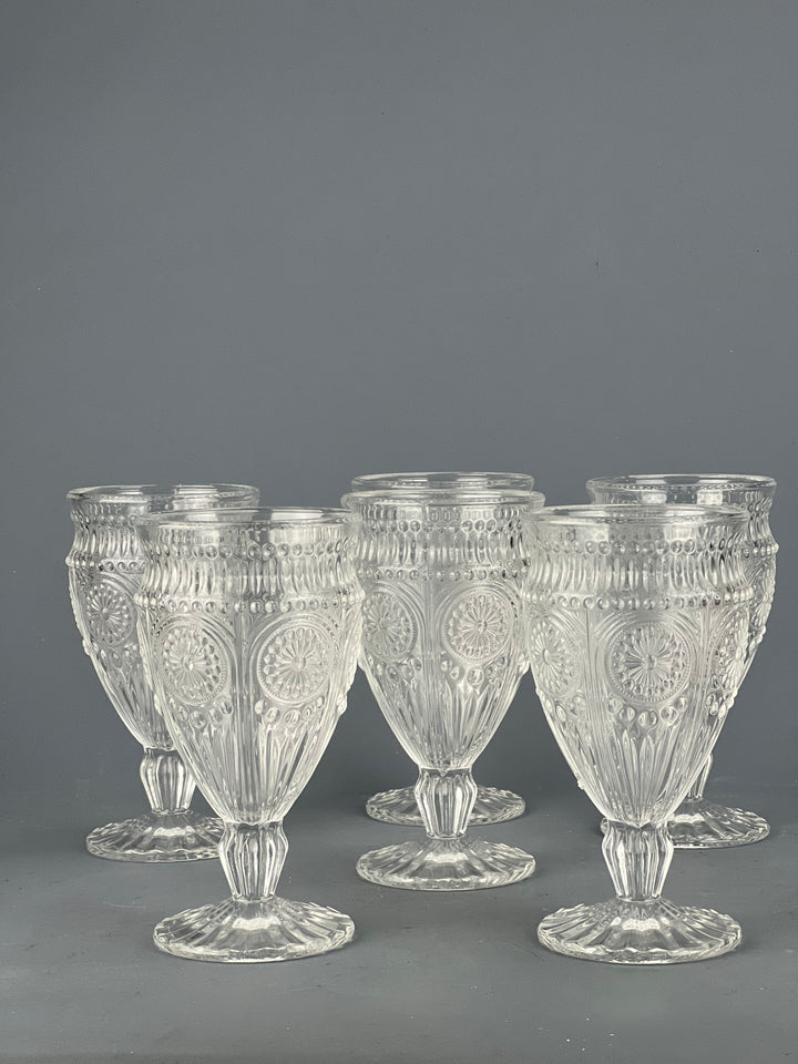 Set di sei calici decorati stile vintage