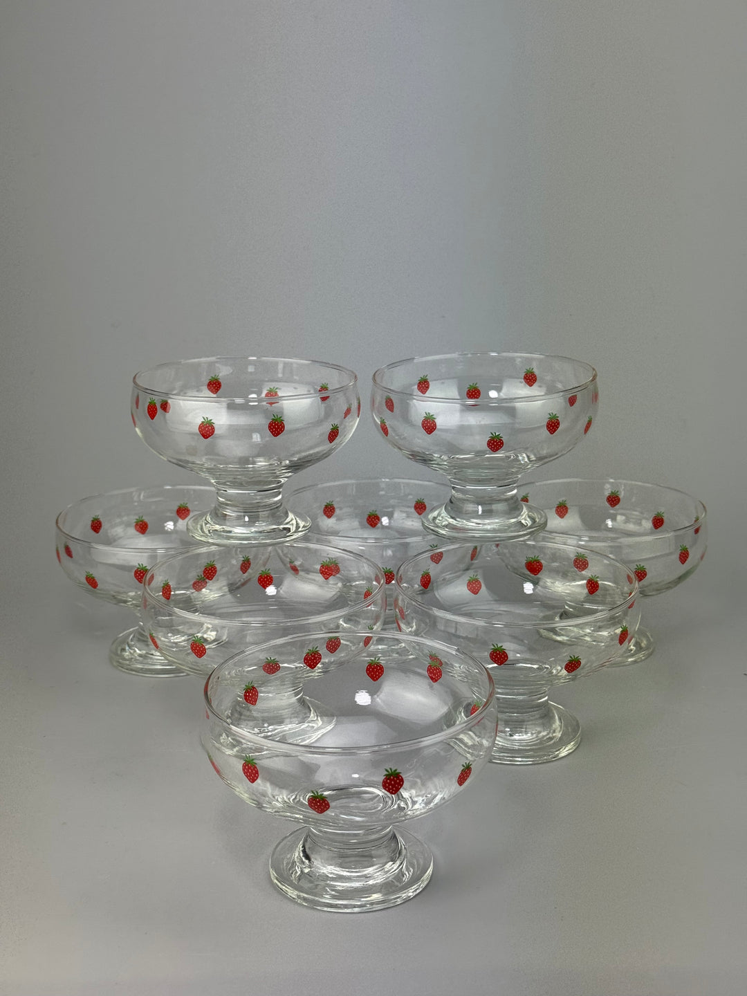Set di 8 coppette in vetro con decoro fragoline vintage