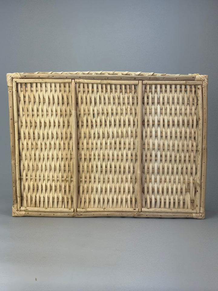 Vassoio rettangolare in rattan con manici