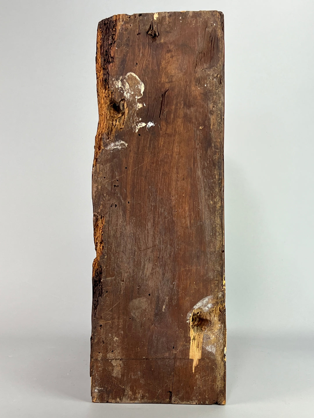 Coppia di capitelli in legno intagliati a mano elementi architettonici antichi
