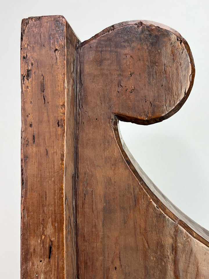 Coppia di capitelli in legno intagliati a mano elementi architettonici antichi