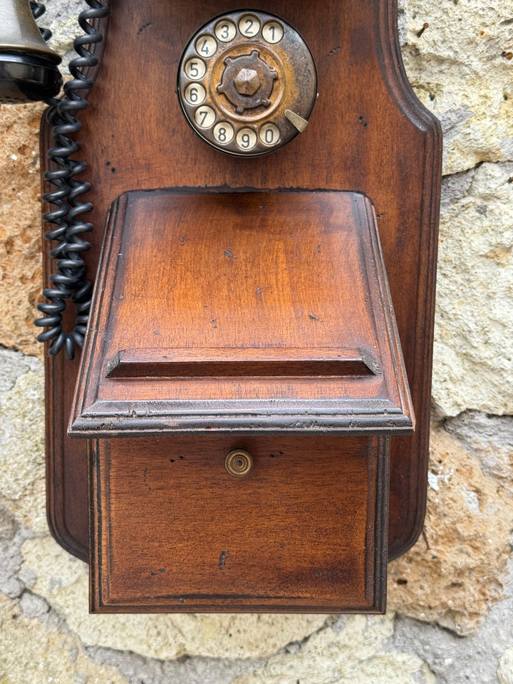 Telefono da parete in legno stile vintage primi '900