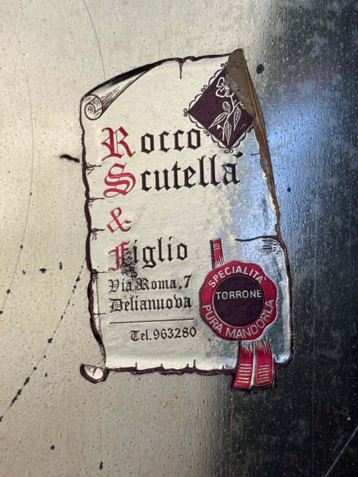 Scatola di latta vintage per torrone Rose e decori floreali dorati