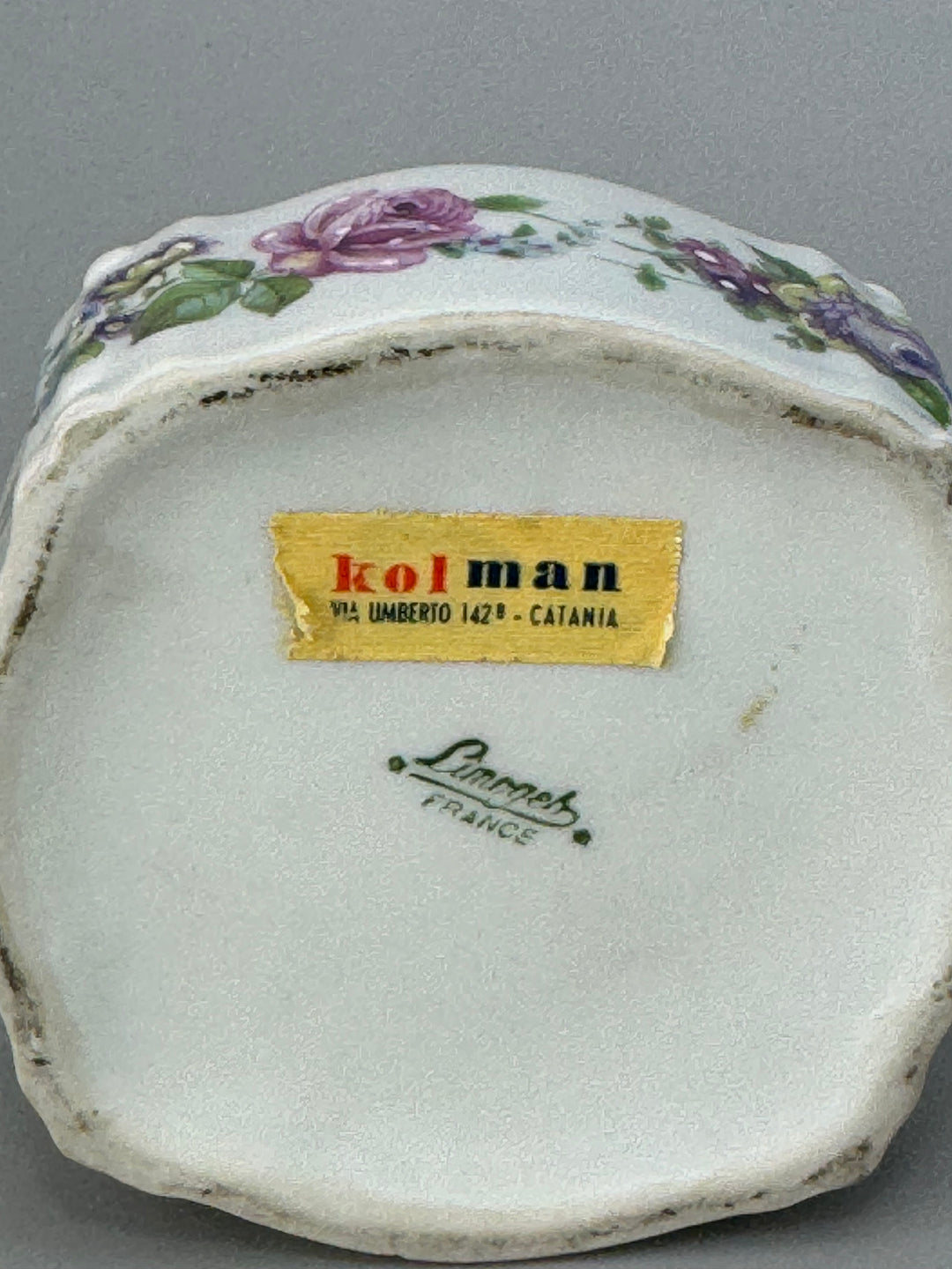 Calamaio in porcellana Limoges bordeaux e oro con decoro floreale