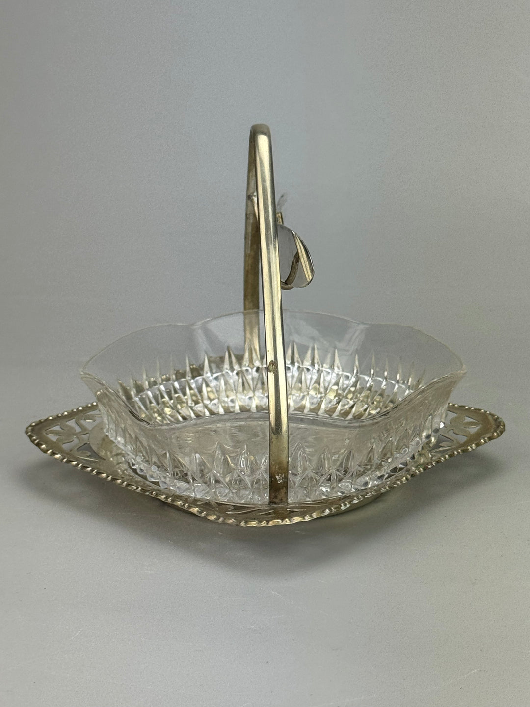 Burriera inglese vintage in vetro e silverplate con coltello