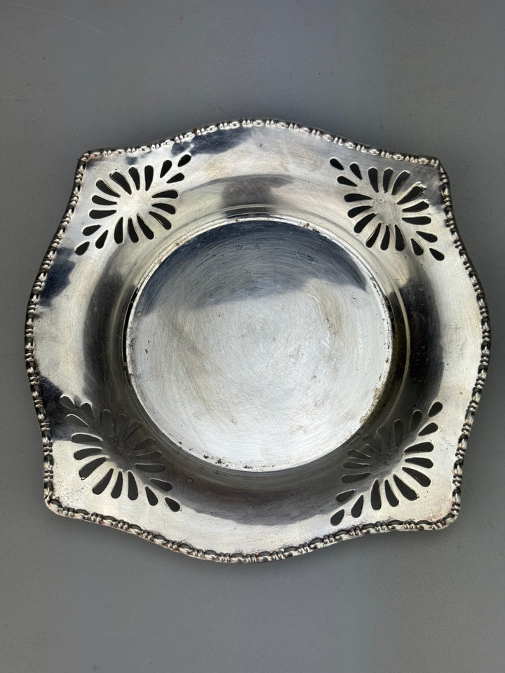 Formaggiera vintage in Vetro con coperchio e vassoio in silverplate