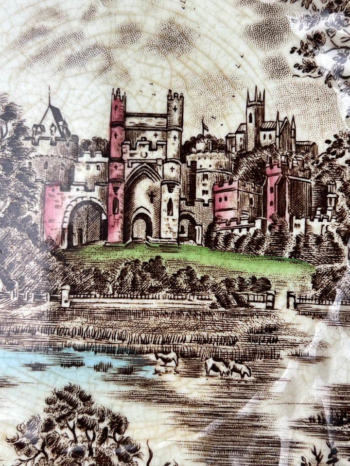 Piatto porcellana Johnson Bros decoro Ancient Towers