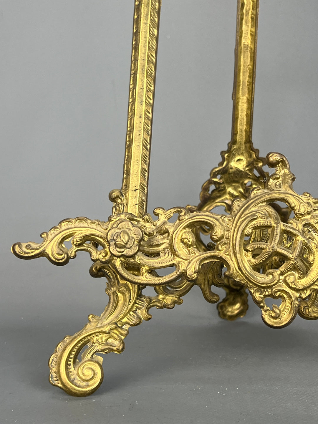 Cavalletto da tavolo ottone stile rococò vintage