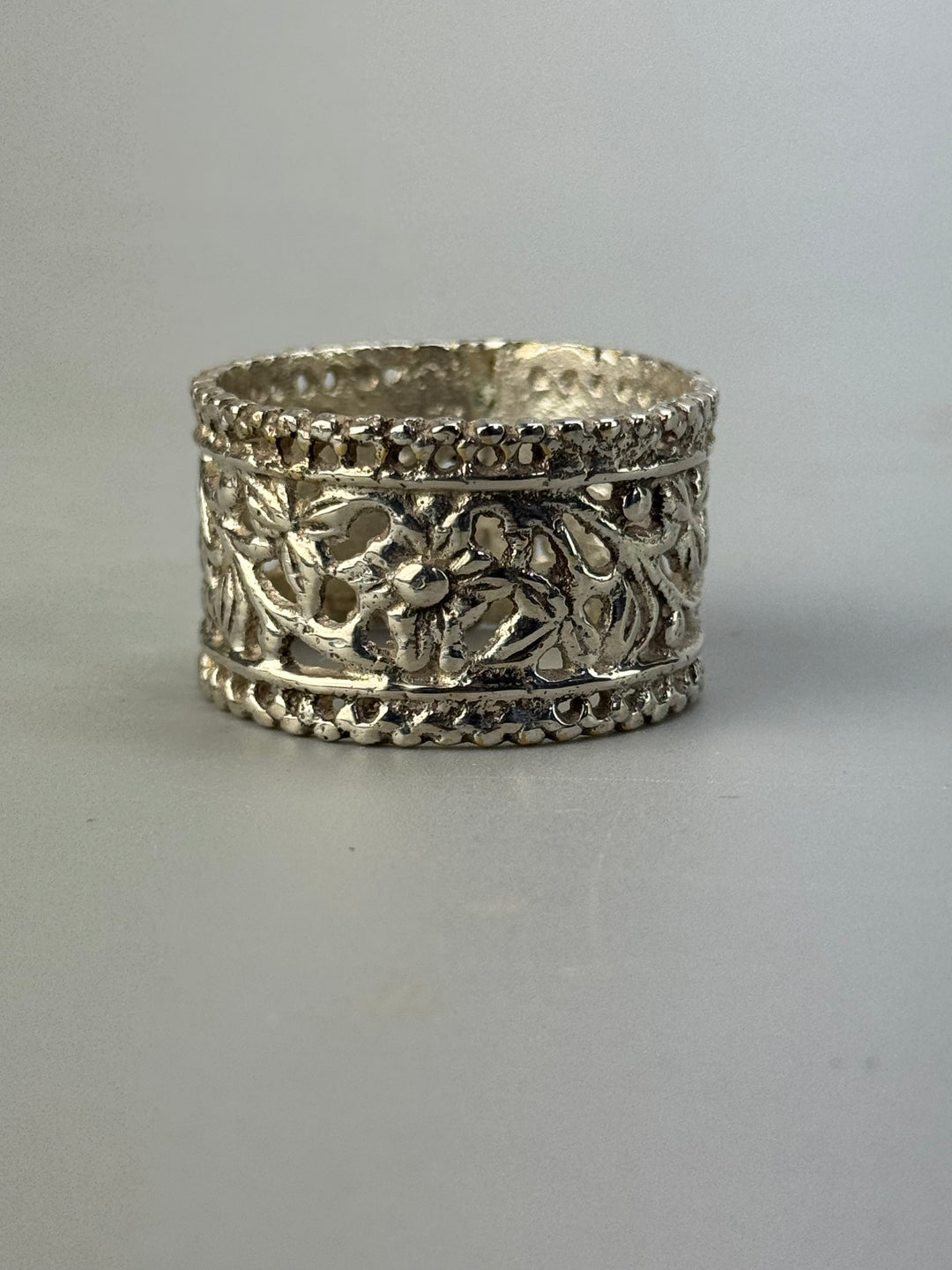 Set di 10 portatovaglioli “Edward” Sheffield Collection metallo argentato traforato vintage