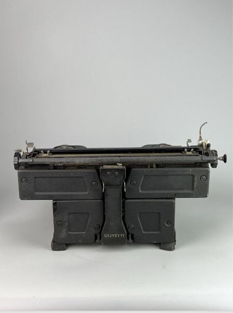 Macchina da scrivere Olivetti M40