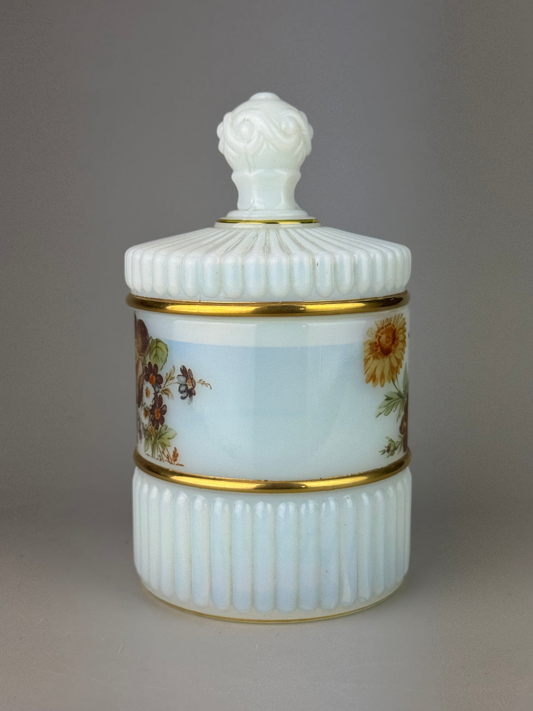 Porta bon bon vintage in vetro opalino bianco con decoro floreale