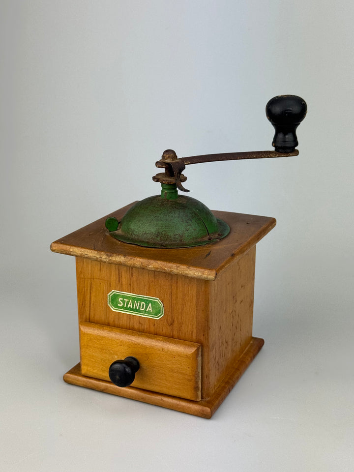 Macina caffè manuale in legno vintage