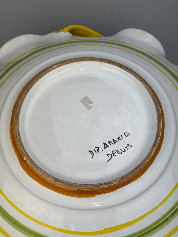 Centrotavola in ceramica dipinta a mano Deruta con decoro frutta con manici