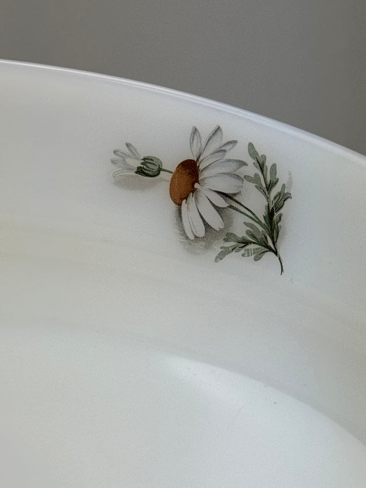 Vassoio Vintage Arcopal France in vetro opalino con decoro margherite