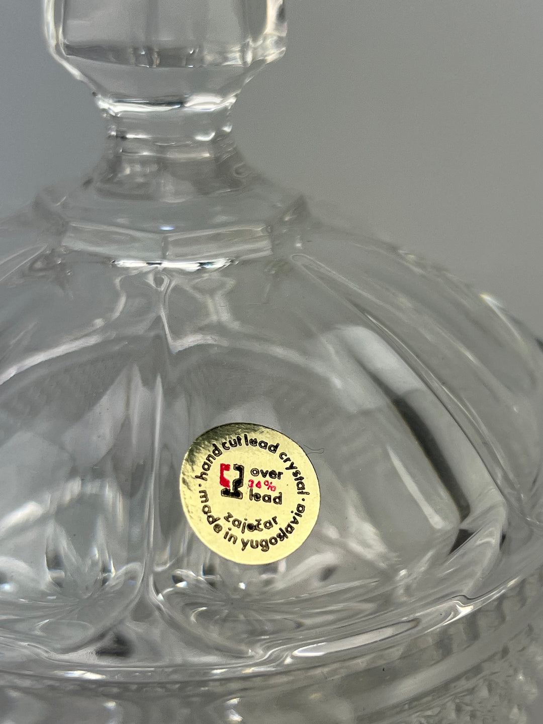 Porta bon bon in cristallo molato con coperchio