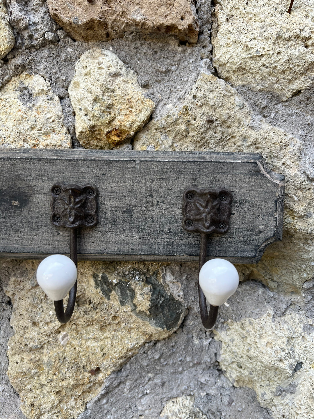 Appendiabiti da muro legno pomelli porcellana