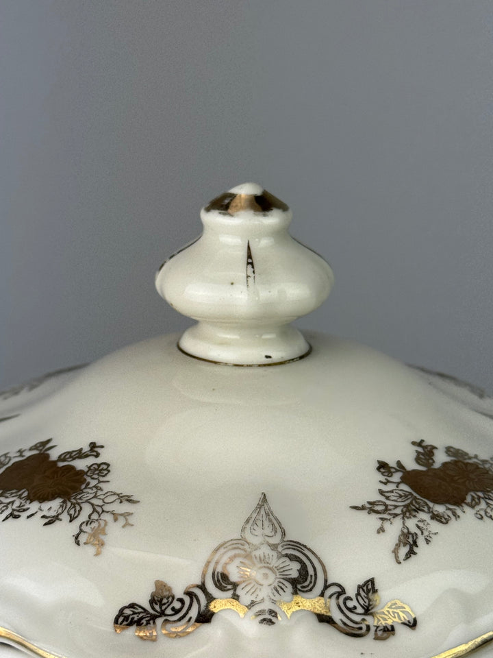 Scatola vintage in porcellana Bavaria con decoro floreale dorato
