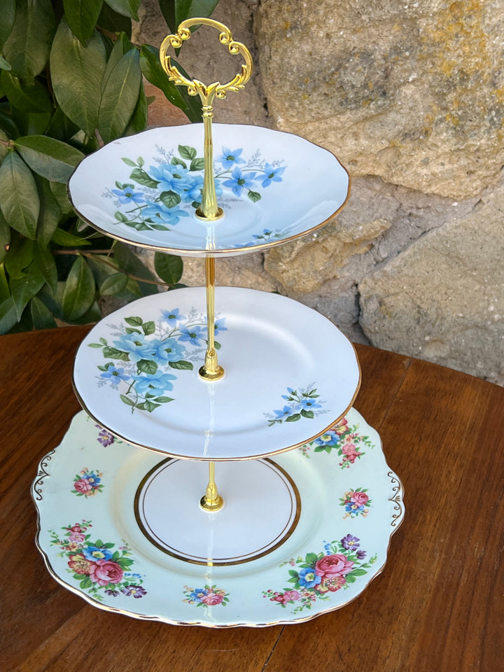 Alzata da dolce a tre piani porcellana inglese