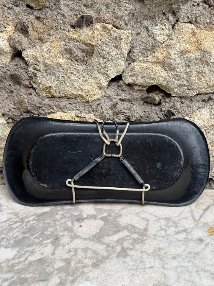 Set Vassoi vintage in metallo nero dipinti a mano con decorazioni floreali stile russo