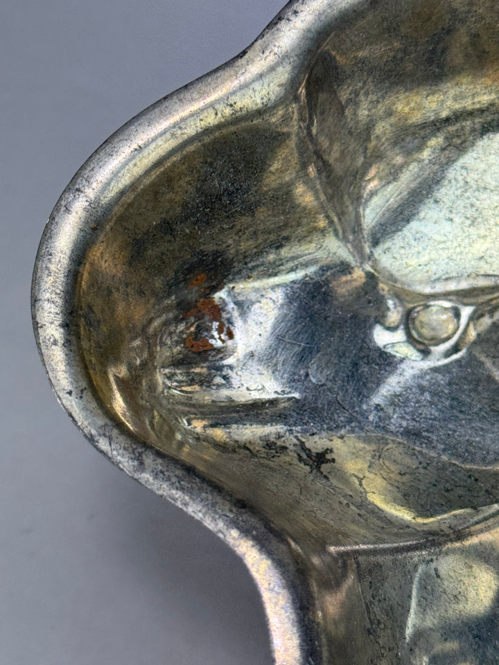 Stampo vintage a forma di agnello in metallo