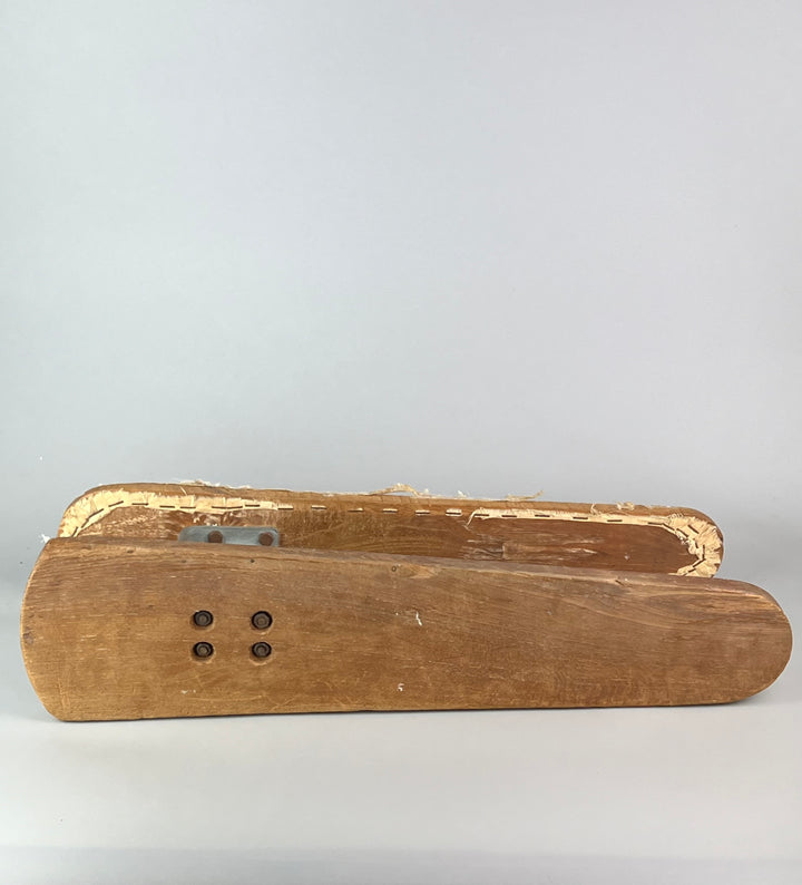 Antico Stiramaniche in legno vintage