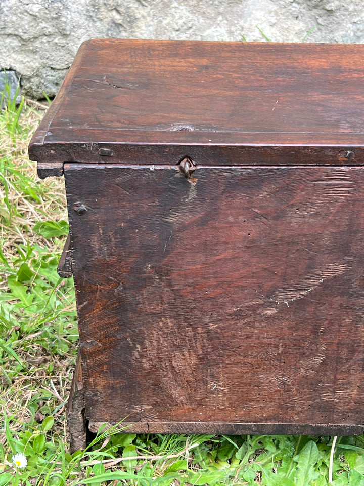 Cassapanca in Legno Massello – Antica, Epoca XX Secolo