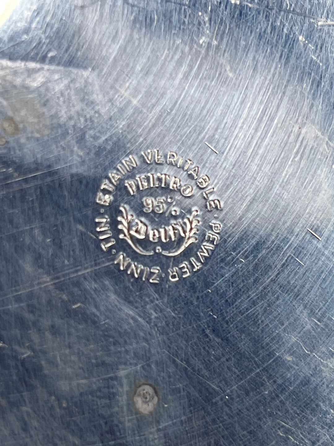 Coppia di candelabri in peltro a 5 bracci stile classico