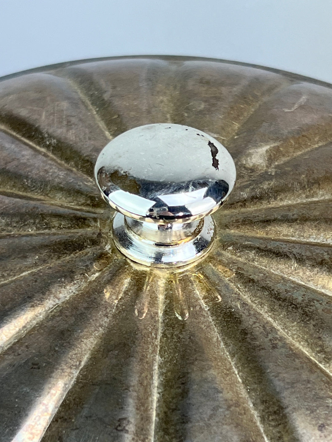 Centrotavola vintage in silverplate, Ciotola con coperchio e piatto coordinato