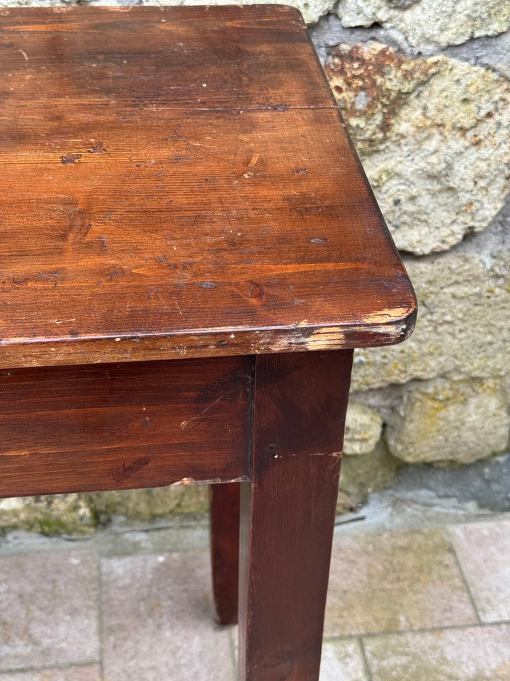 Scrittoio vintage in legno massello con cassetto centrale