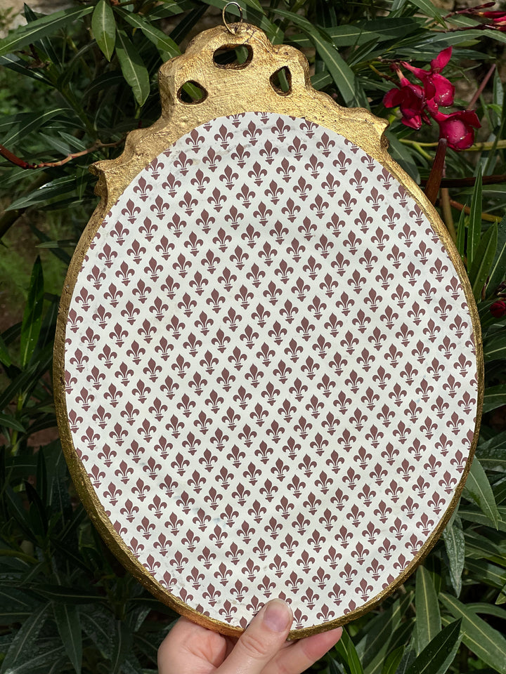 Specchietto dorato dettaglio fregio misure 23x33 cm