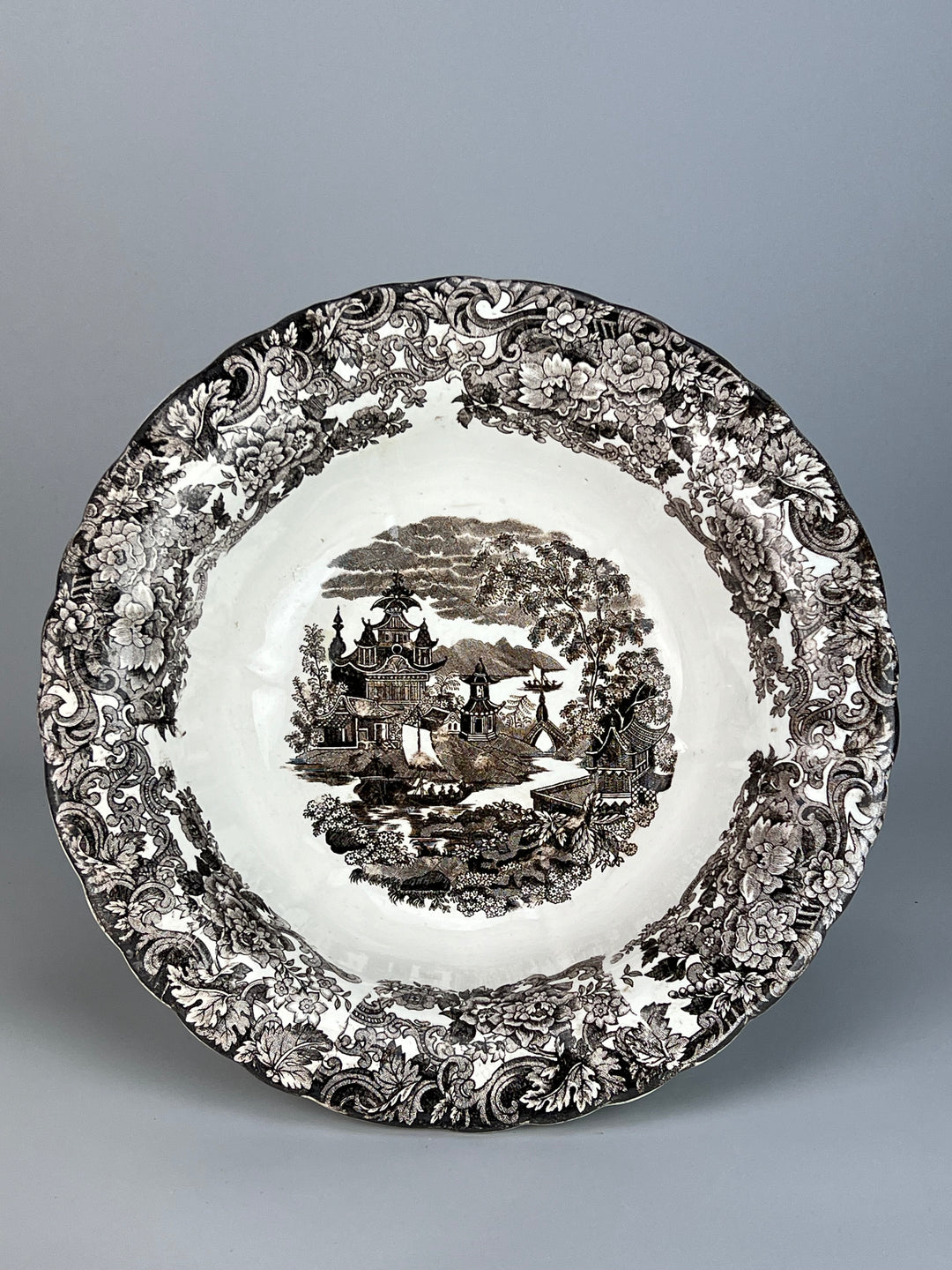 Vecchio Catino ceramica inglese