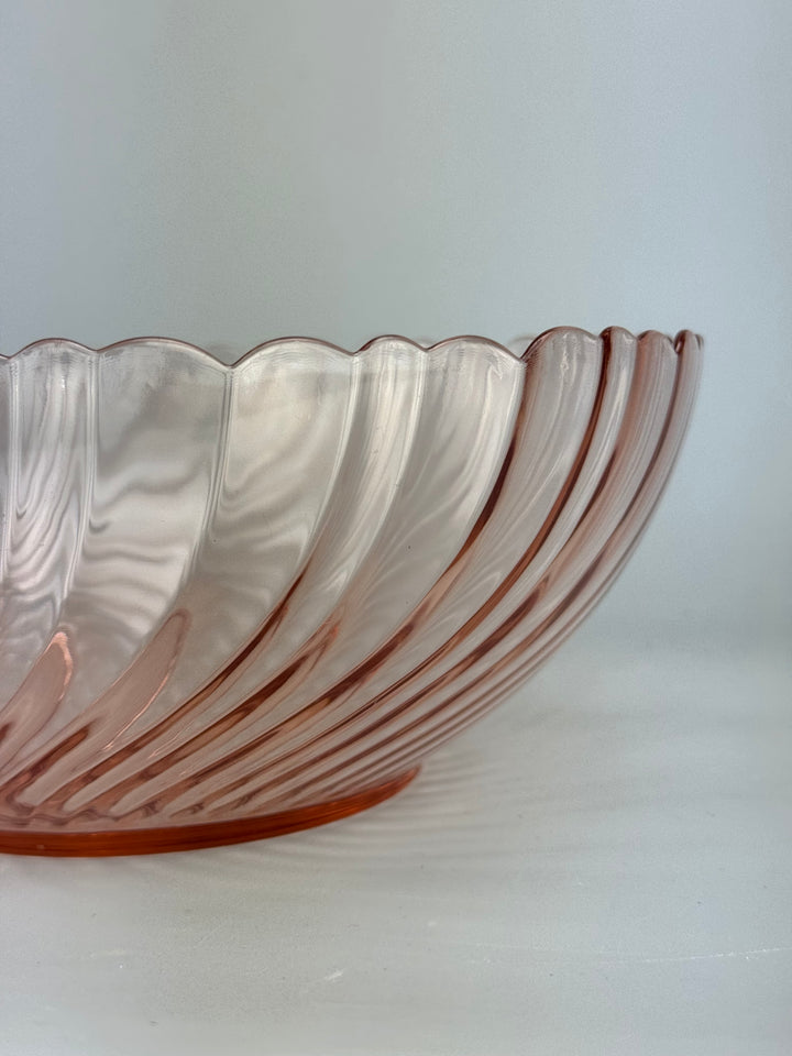 Insalatiera vintage Arcoroc France in vetro rosa anni ’70