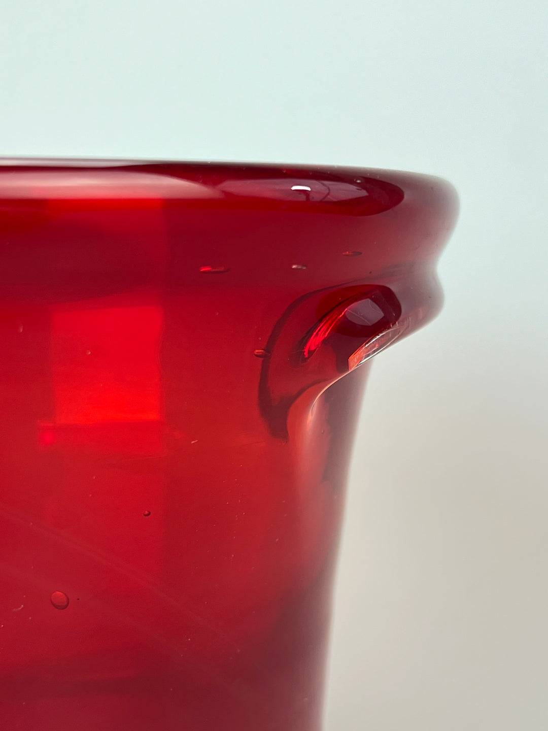 Secchiello da Ghiaccio in Vetro Rosso – Design Vintage