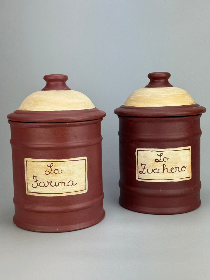 Coppia di Barattoli da Cucina in Ceramica Dipinta a Mano “Farina” e “Zucchero” Stile Rustico