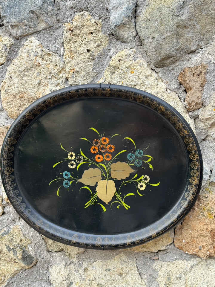 Set Vassoi vintage in metallo nero dipinti a mano con decorazioni floreali stile russo