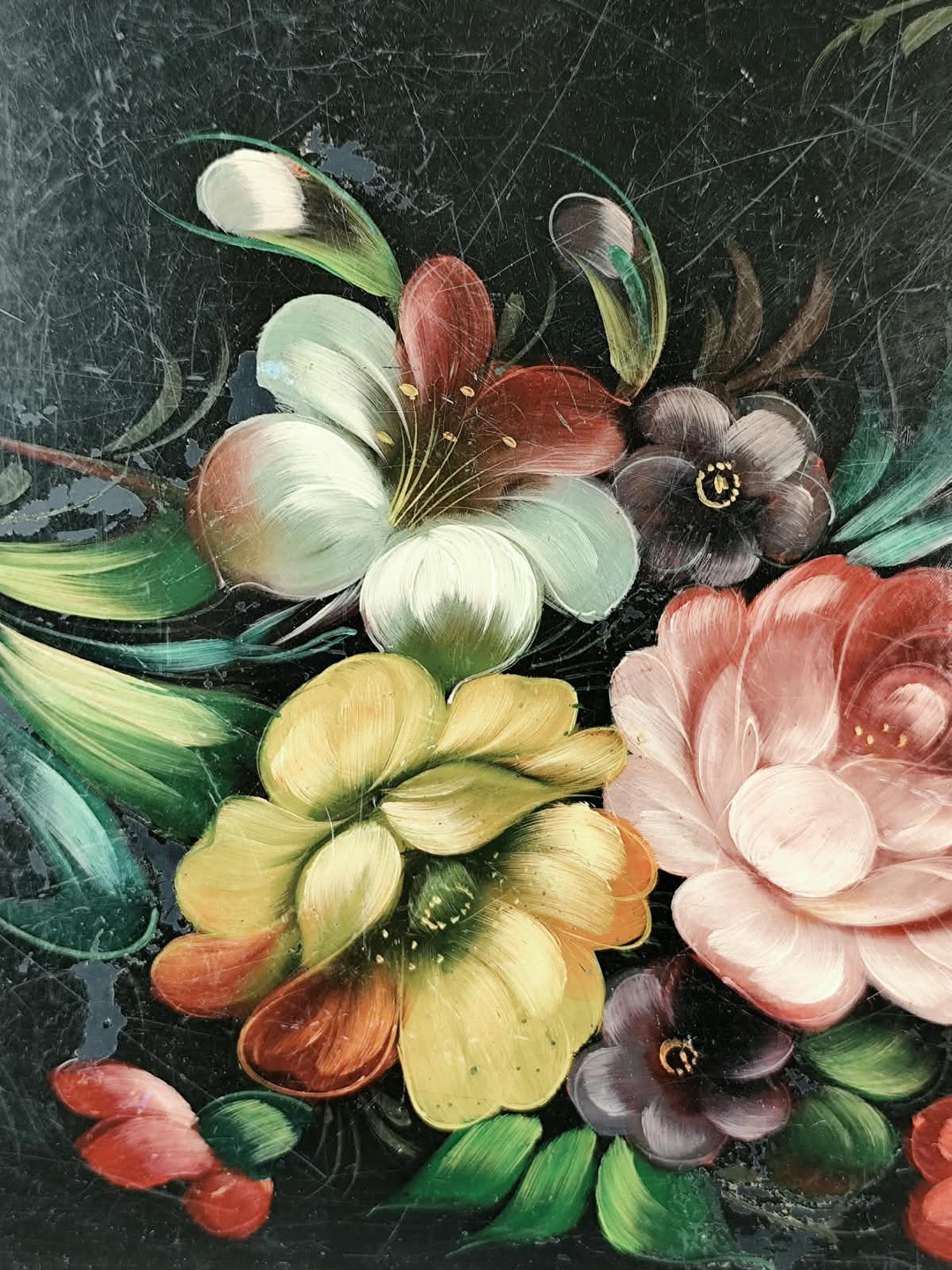 Vassoio russo vintage dipinto a fiori