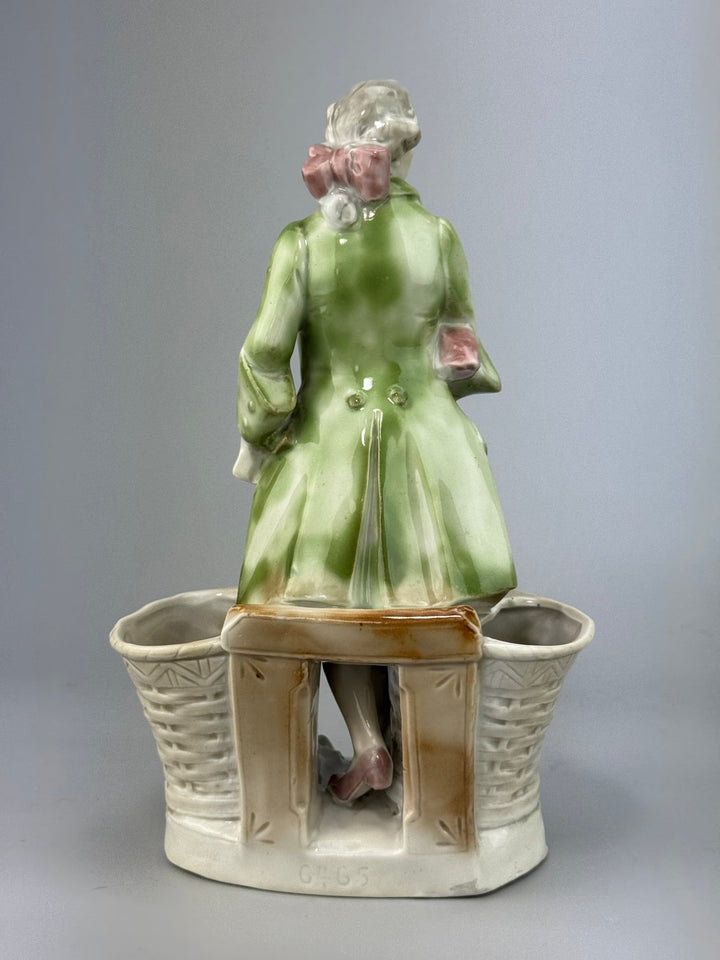 Statua portapenne portafiori in ceramica smaltata Figura galante