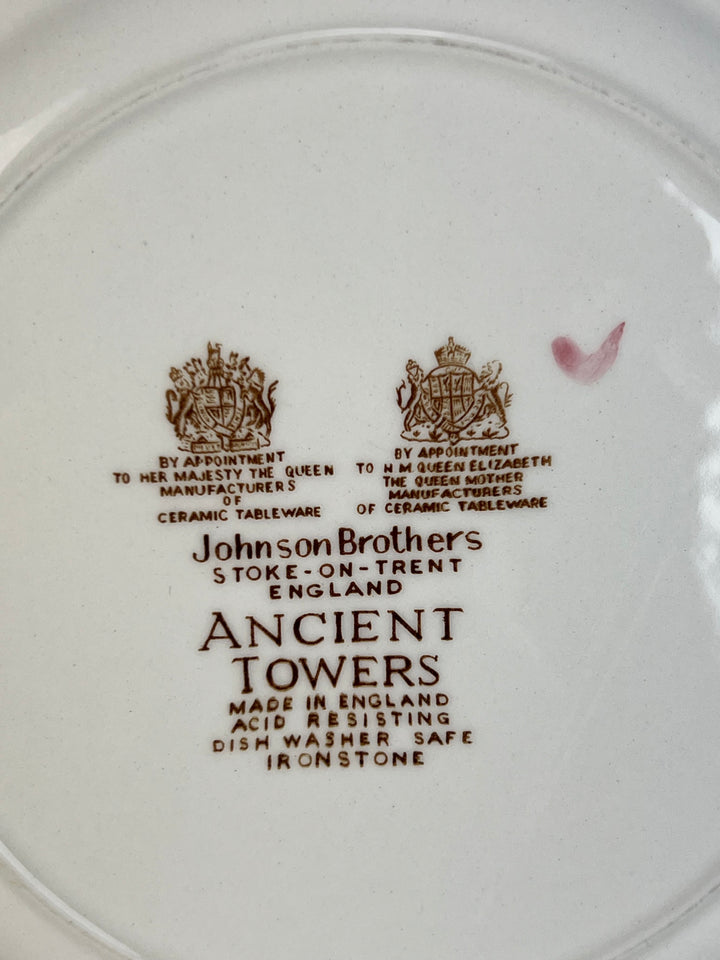 Piatto porcellana Johnson Bros decoro Ancient Towers