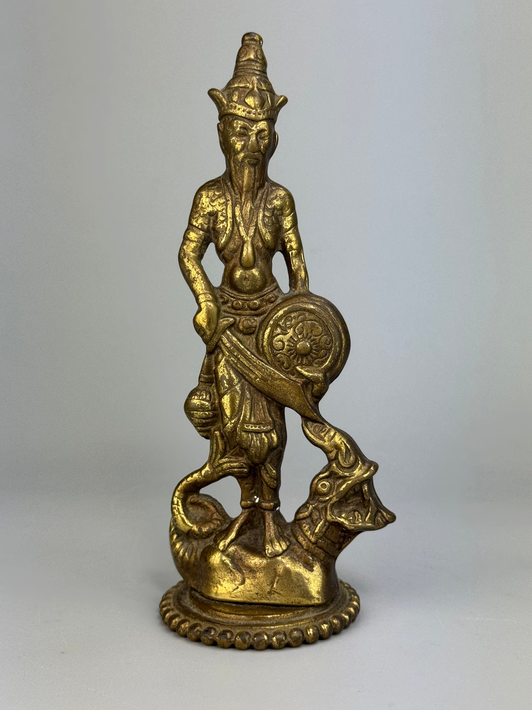 Coppia di statue balinesi in ottone figure tradizionali