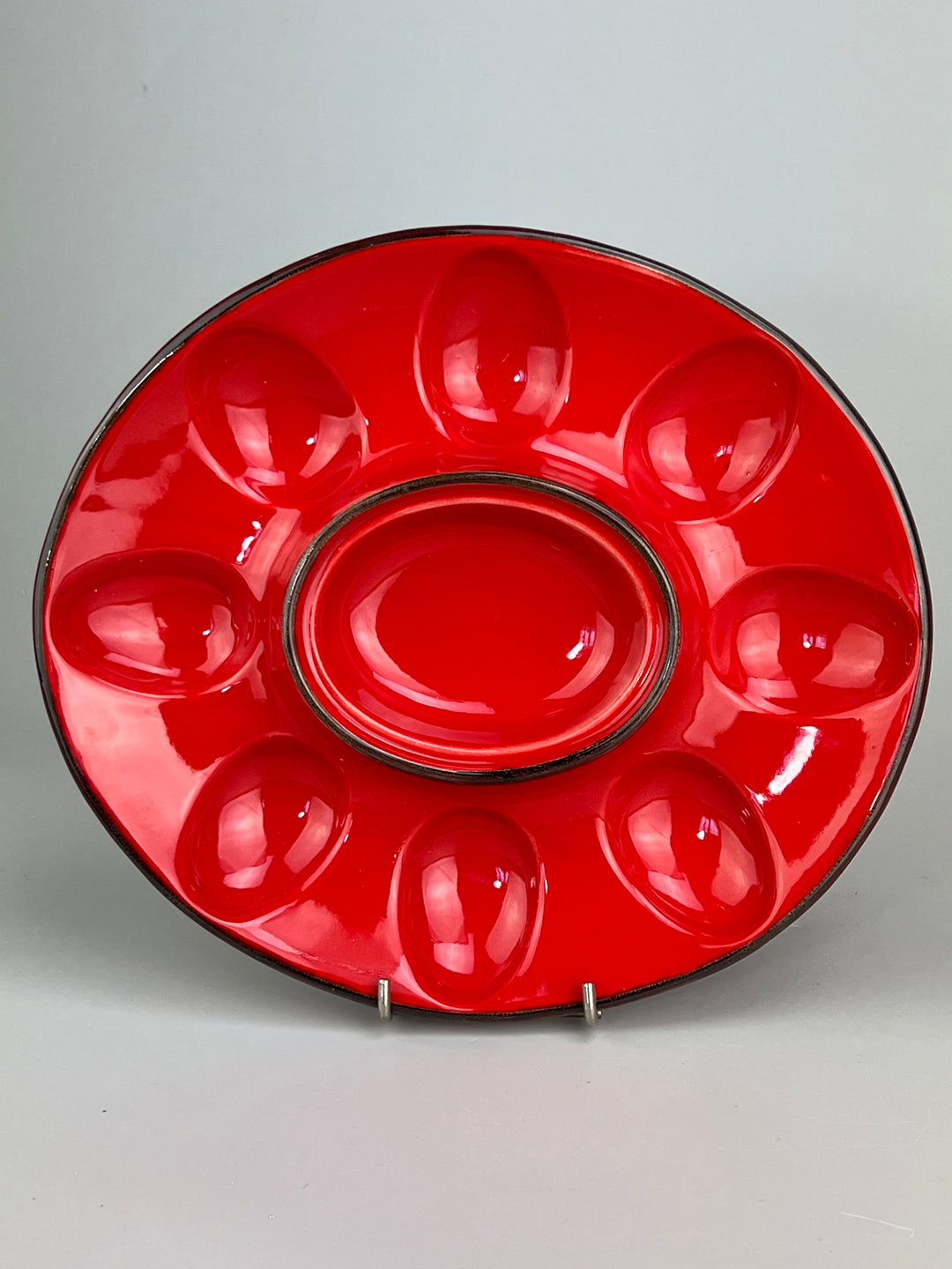 Piatto da portata per uova in ceramica rossa Ars Italica