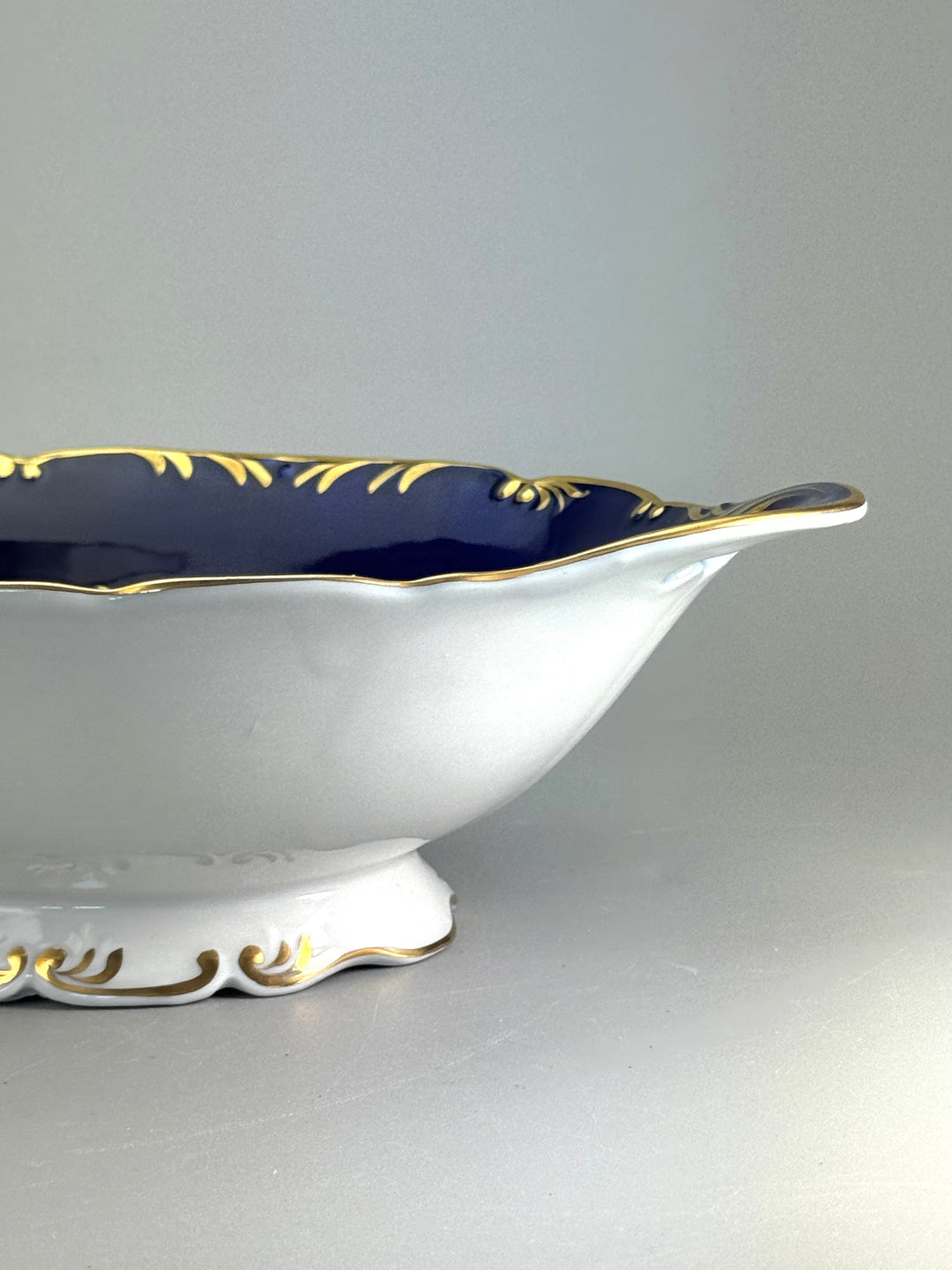 Svuotatasche vintage in porcellana di Limoges dipinta a mano