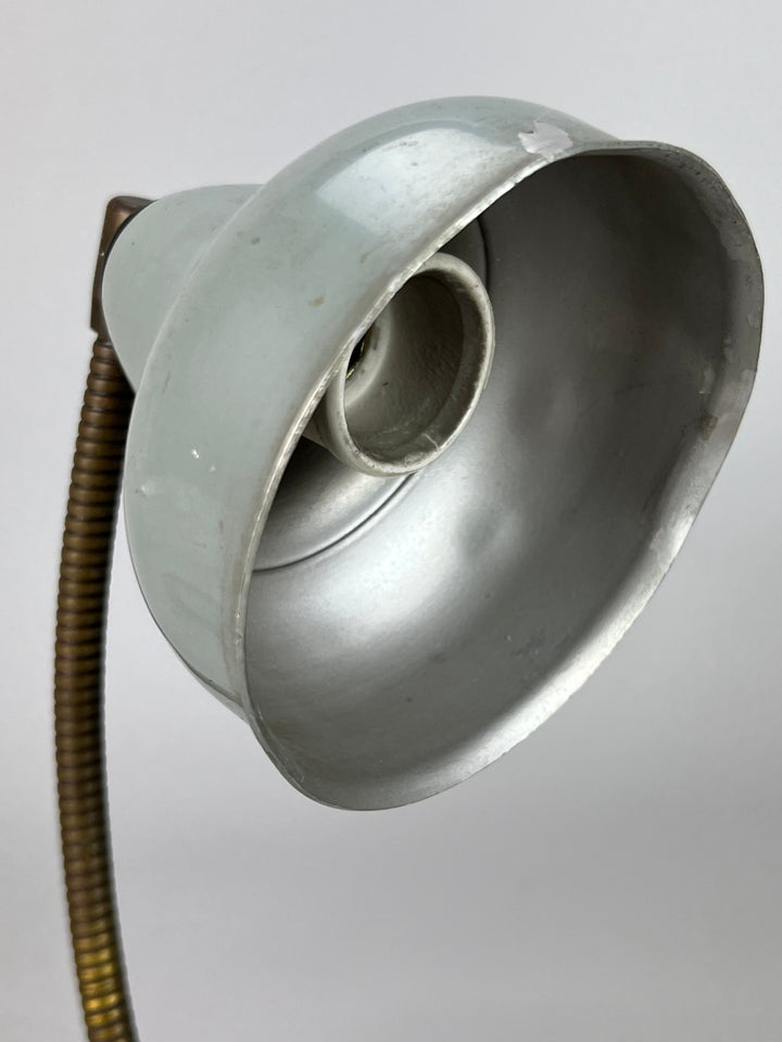 Piccola lampada da tavolo vintage metallo
