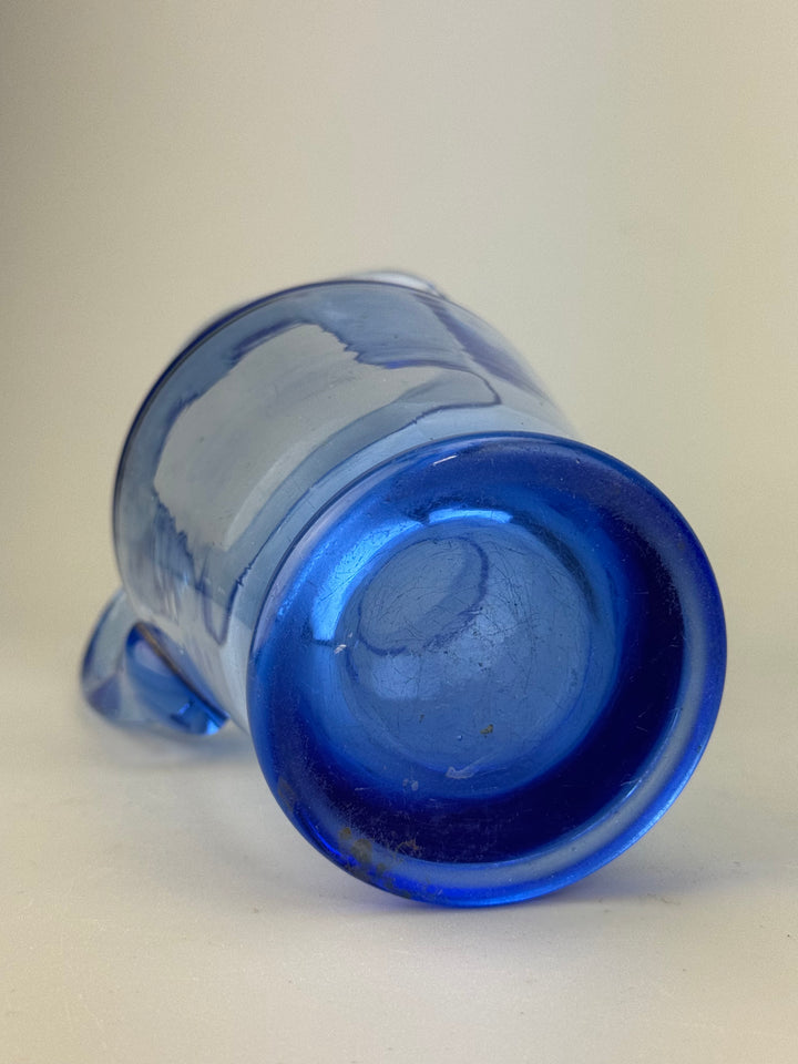 Brocca in vetro blu vintage