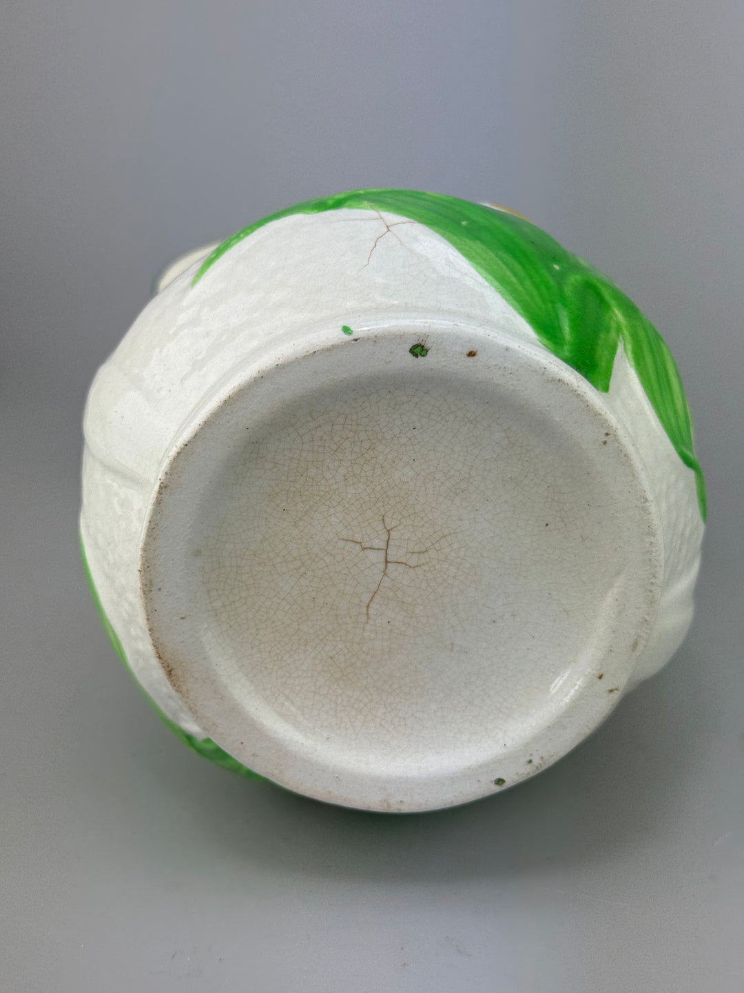Brocca in ceramica decorata a mano con motivo floreale