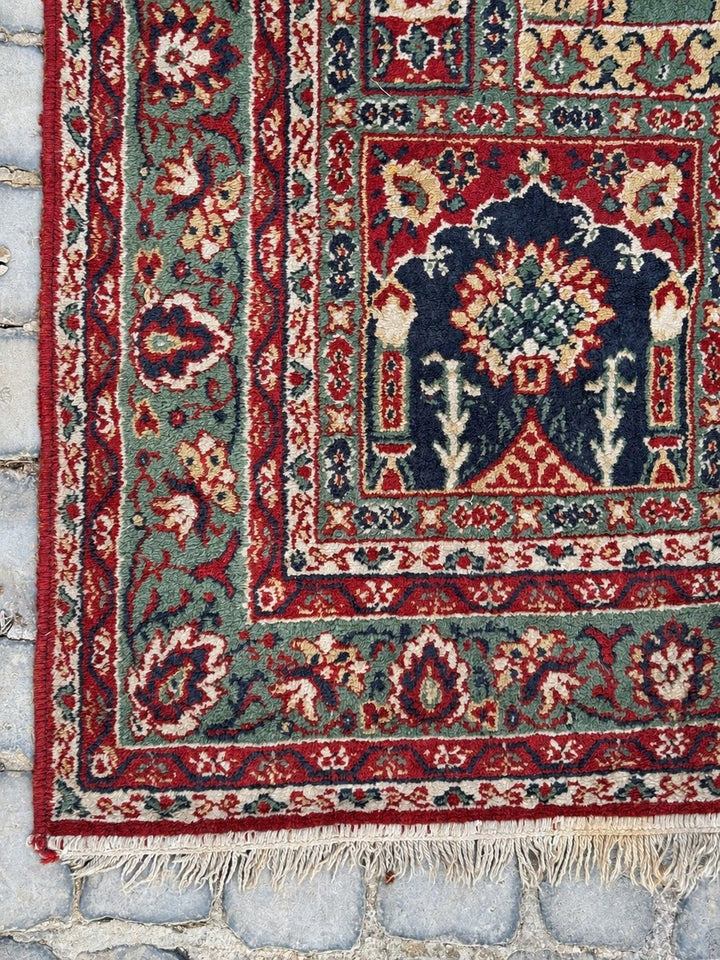 Tappeto vintage pakistano in lana – motivo a giardino – 226 × 145 cm