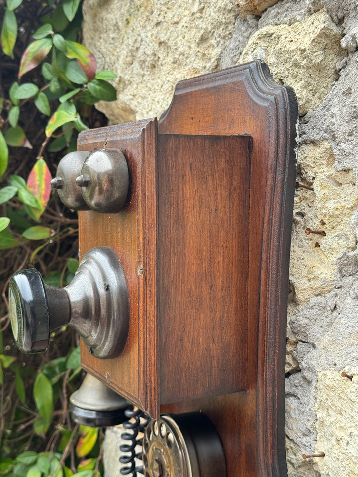 Telefono da parete in legno stile vintage primi '900