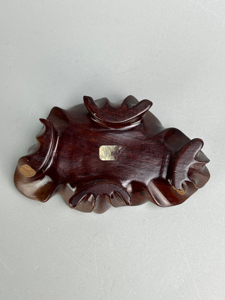 Scultura orientale in giada, Fenice su base in legno intagliato