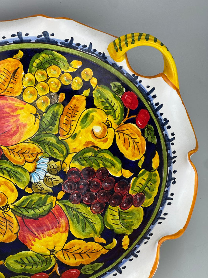 Centrotavola in ceramica dipinta a mano Deruta con decoro frutta con manici