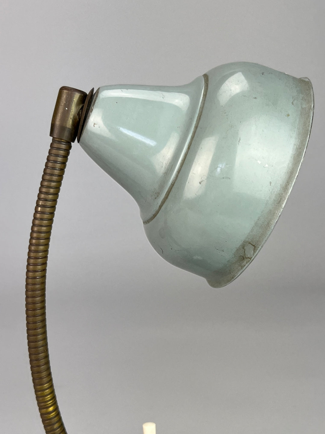 Piccola lampada da tavolo vintage metallo